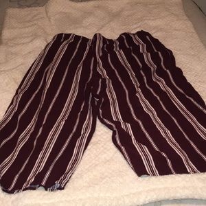 Loose fitting cropped pants